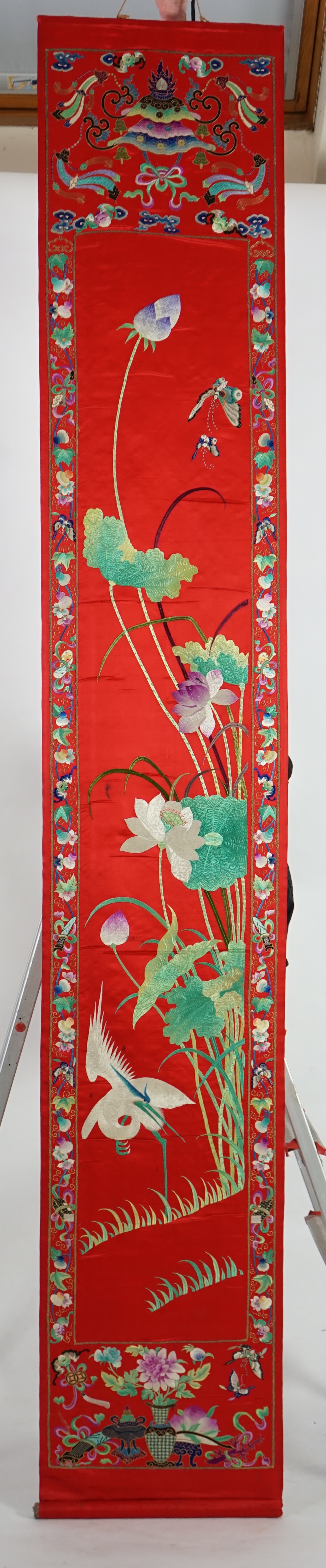 A Chinese embroidered silk wall hanging, early 20th century